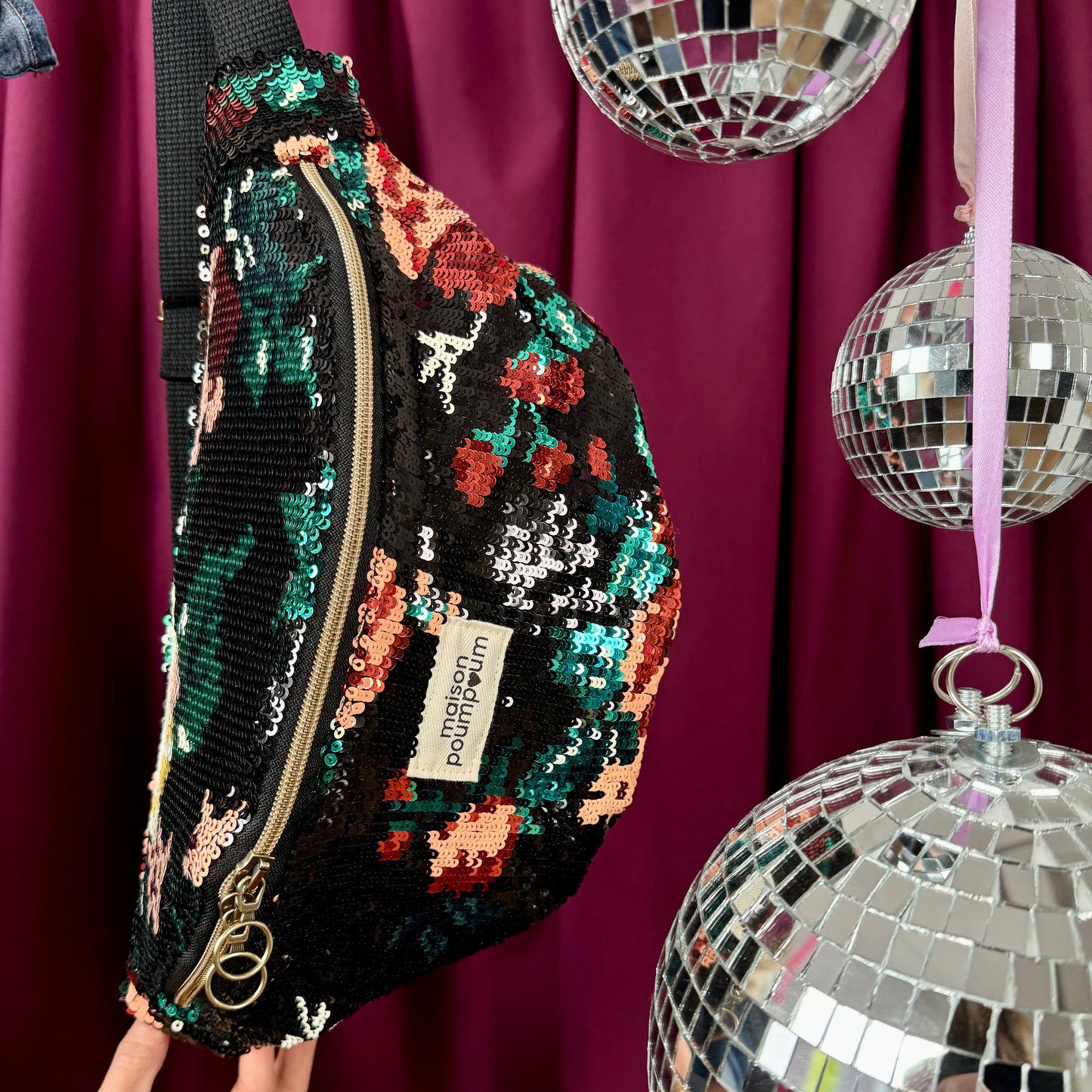 Sac banane - Sequin fleuri noir