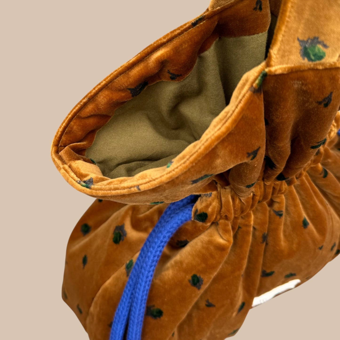 Sac Bourse Velours Moutarde Fleuri – Le charme vintage en édition ultra limitée