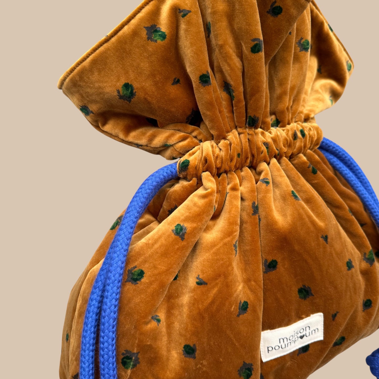 Sac Bourse Velours Moutarde Fleuri – Le charme vintage en édition ultra limitée
