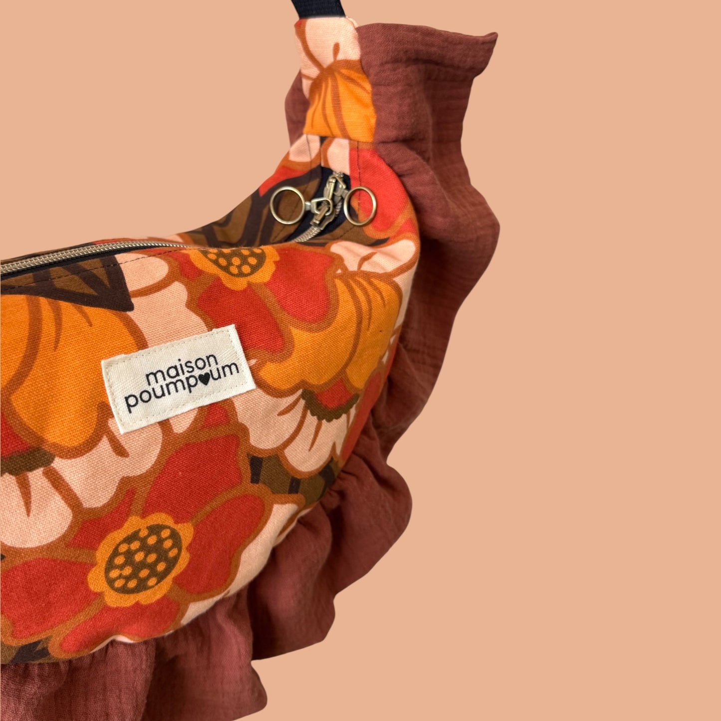 Sac Demi-Lune – Coton fleuri 70’s et Froufrous