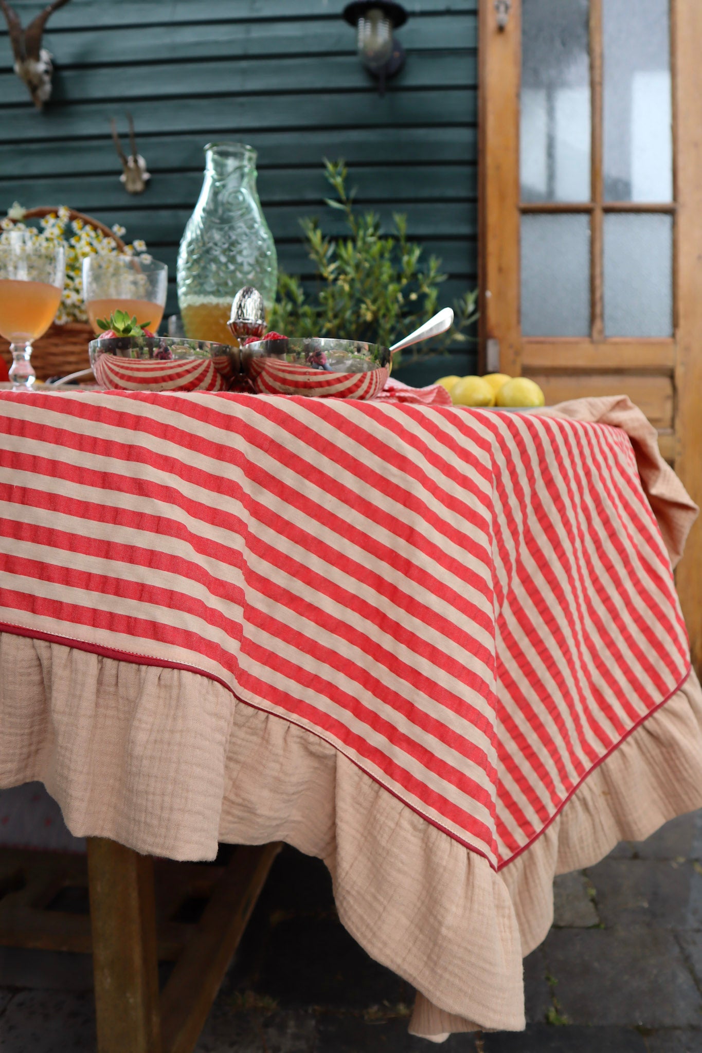 La nappe à froufrous  - Rayure rouge -  La maison poumpoum
