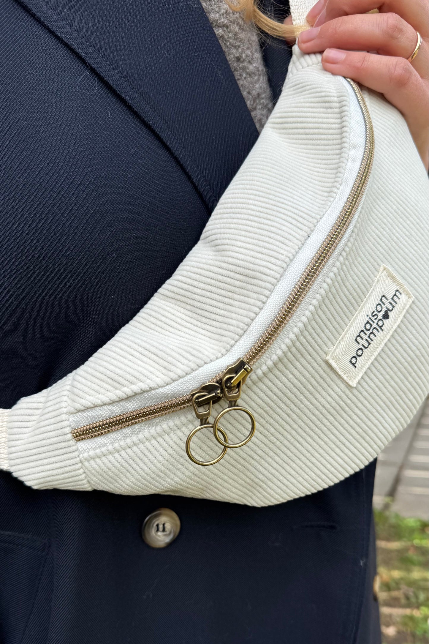sac banane velours creme femme maison poumpoum