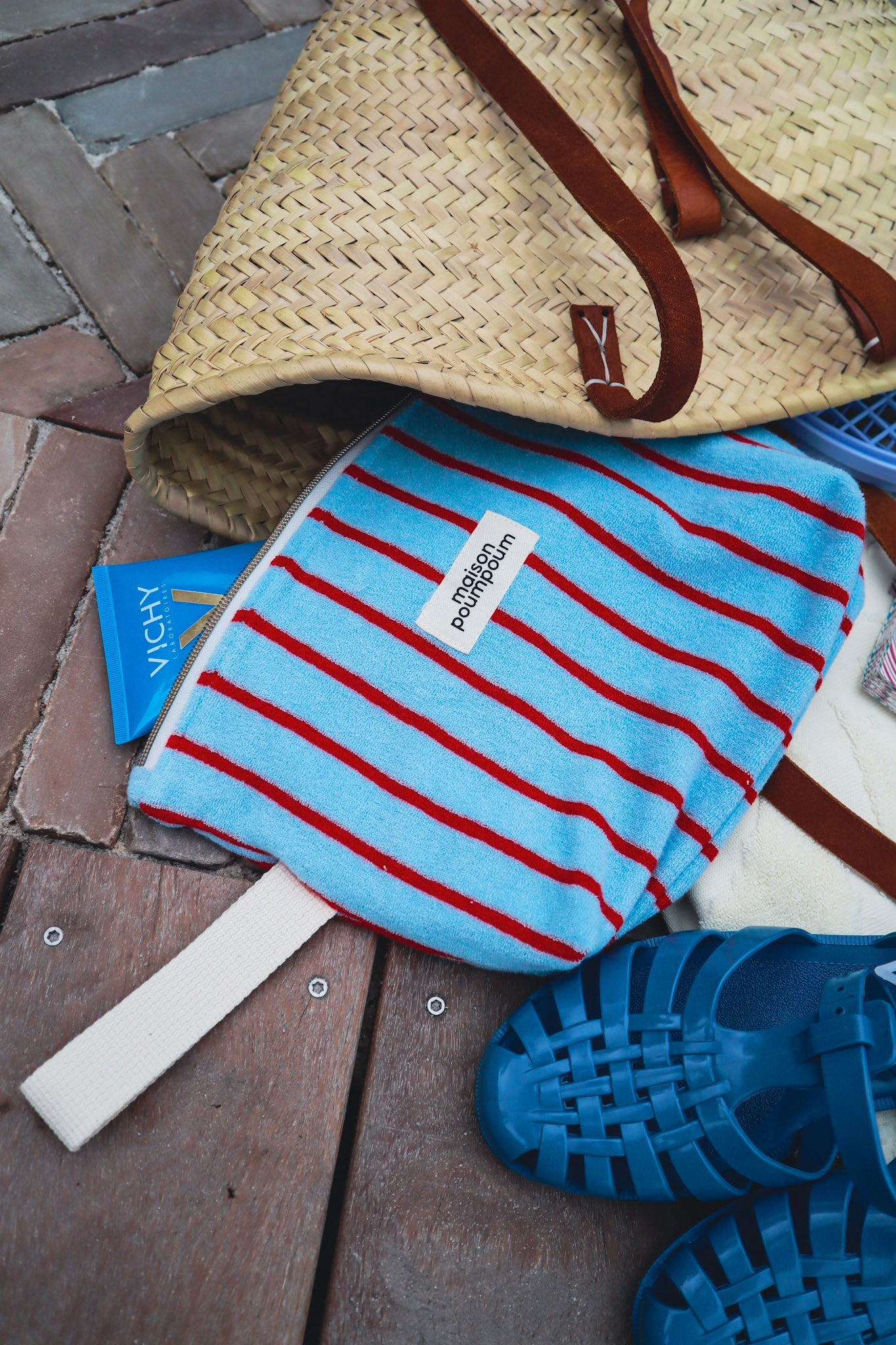 pochette plage éponge rayure bleu et rouge - maison poumpoum plage