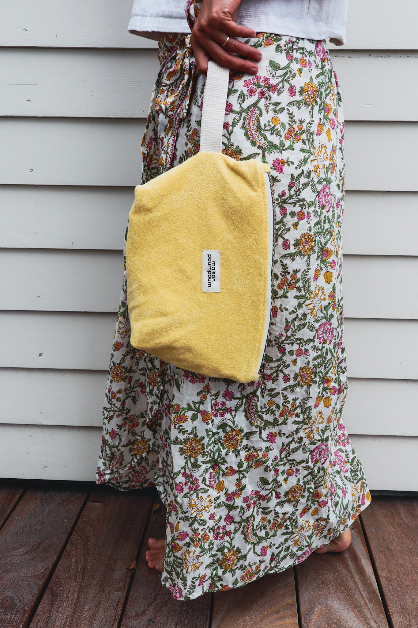 pochette plage éponge jaune beurre - maison poumpoum style