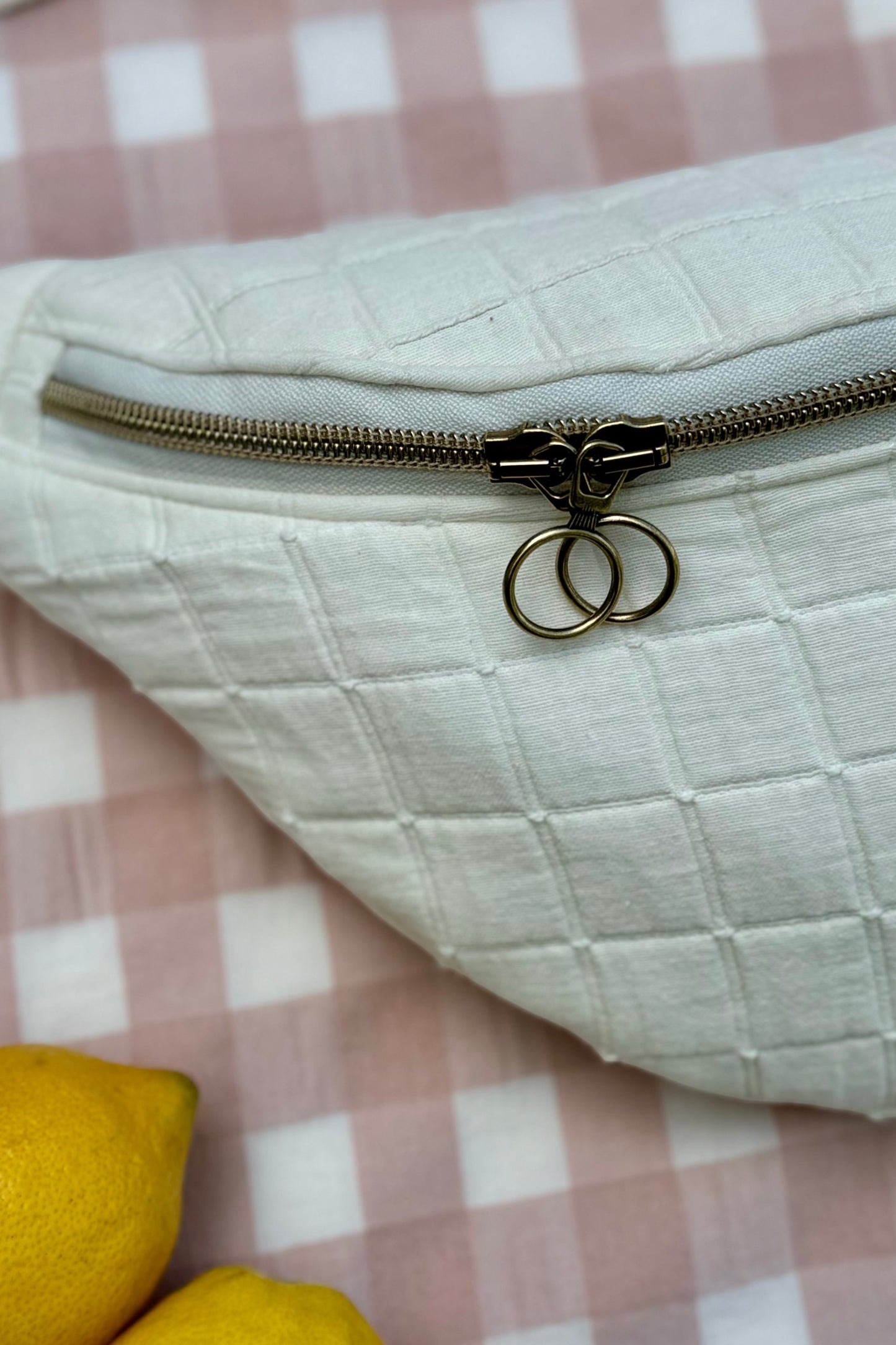 sac banane creme femme maison poumpoum detail