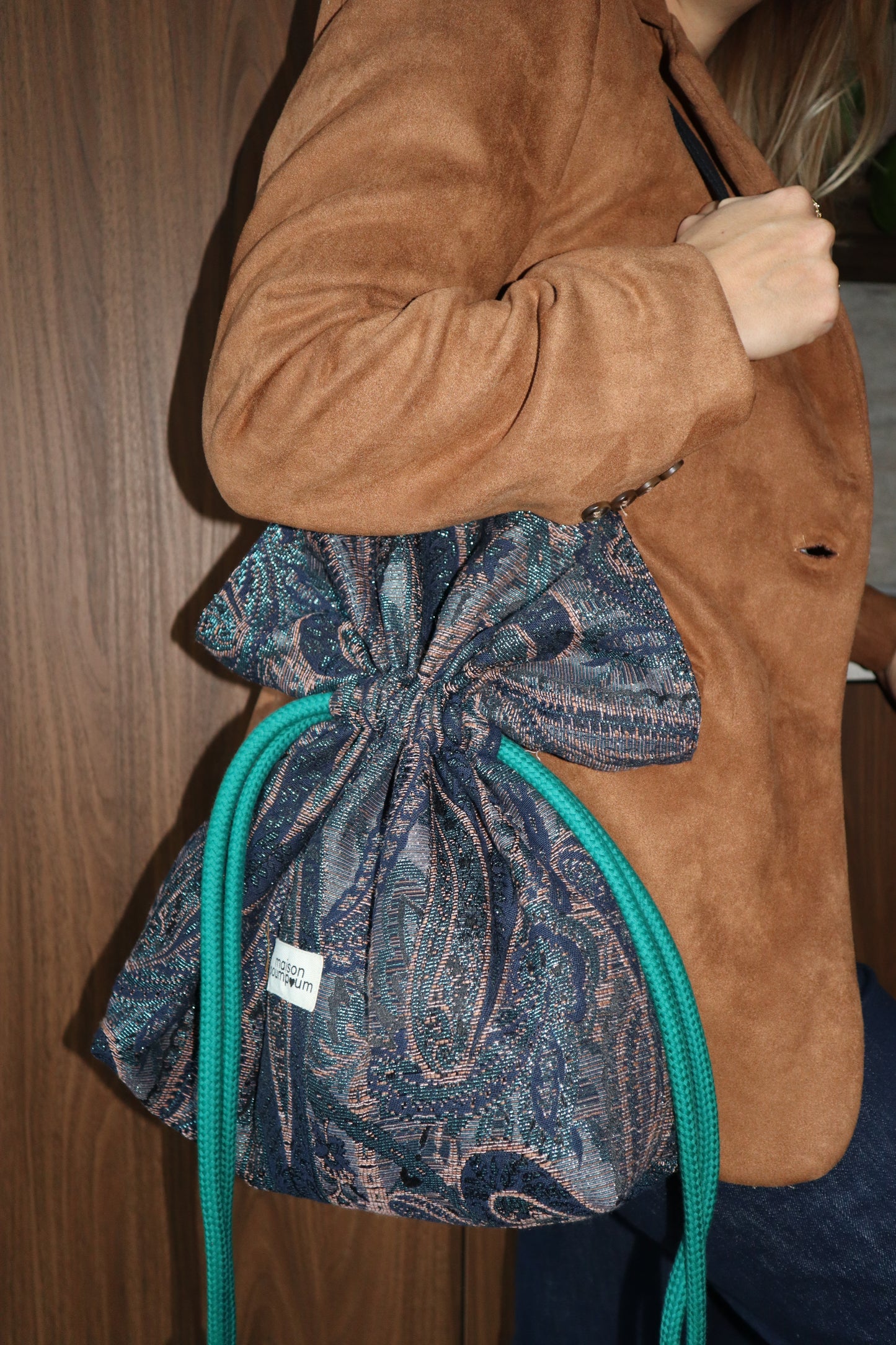 Sac Bourse Jacquard Cachemire – L’élégance française en édition limitée