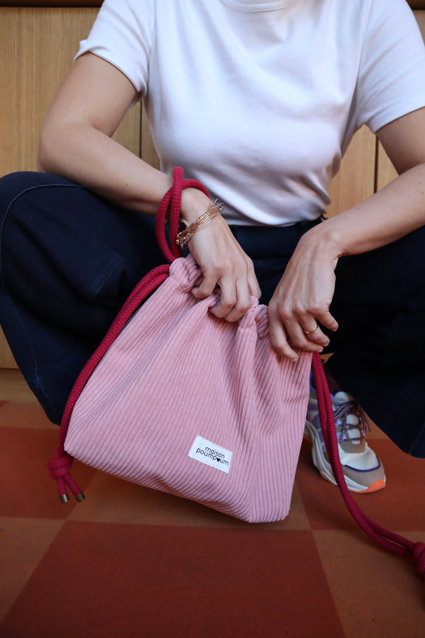 sac bourse mini cordons velours rose Maison PoumPoum lifestyle