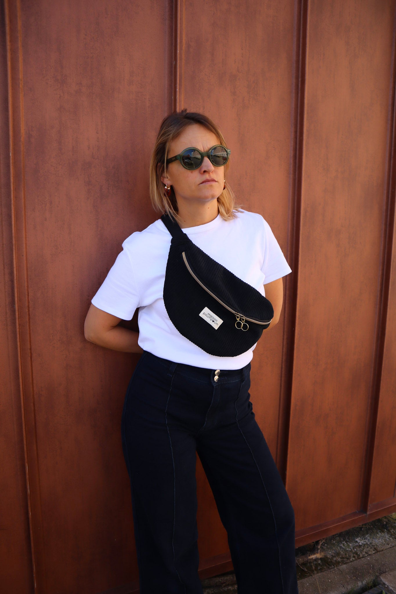 sac banane velours noir - maison poumpoum femme lifestyle