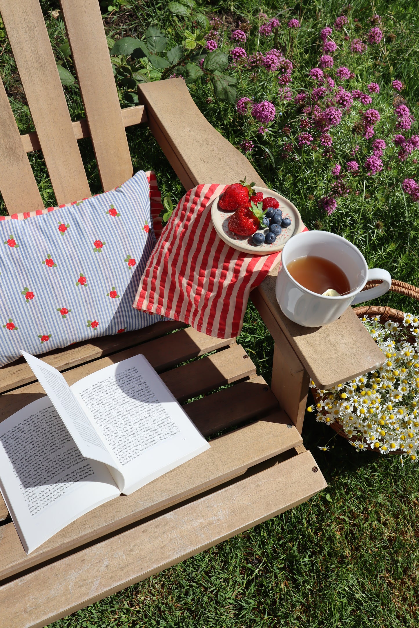 Le coussin à froufrous  - Rayure fleuri - La maison poumpoum