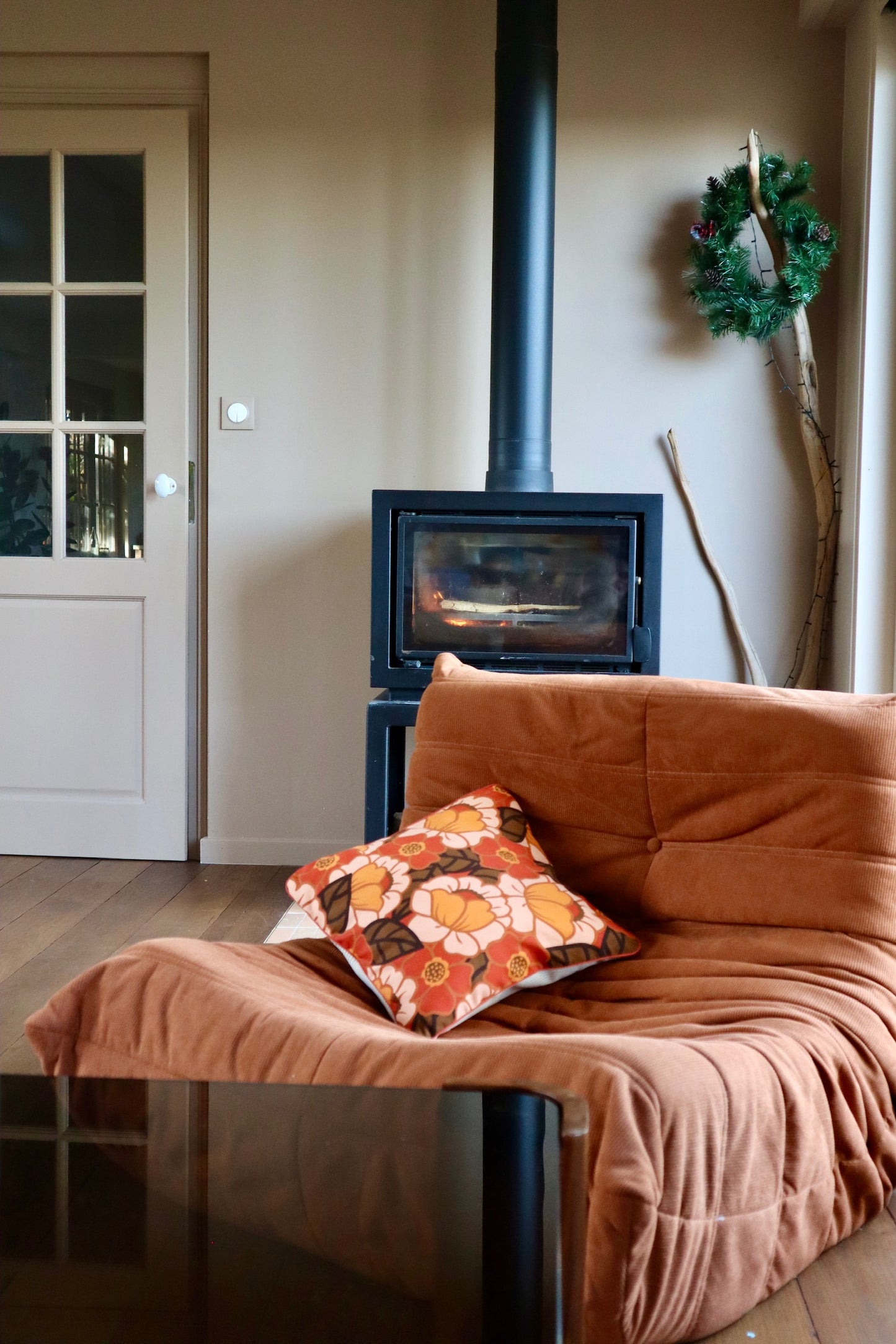 Le coussin fleuri 70'S  - La maison poumpoum