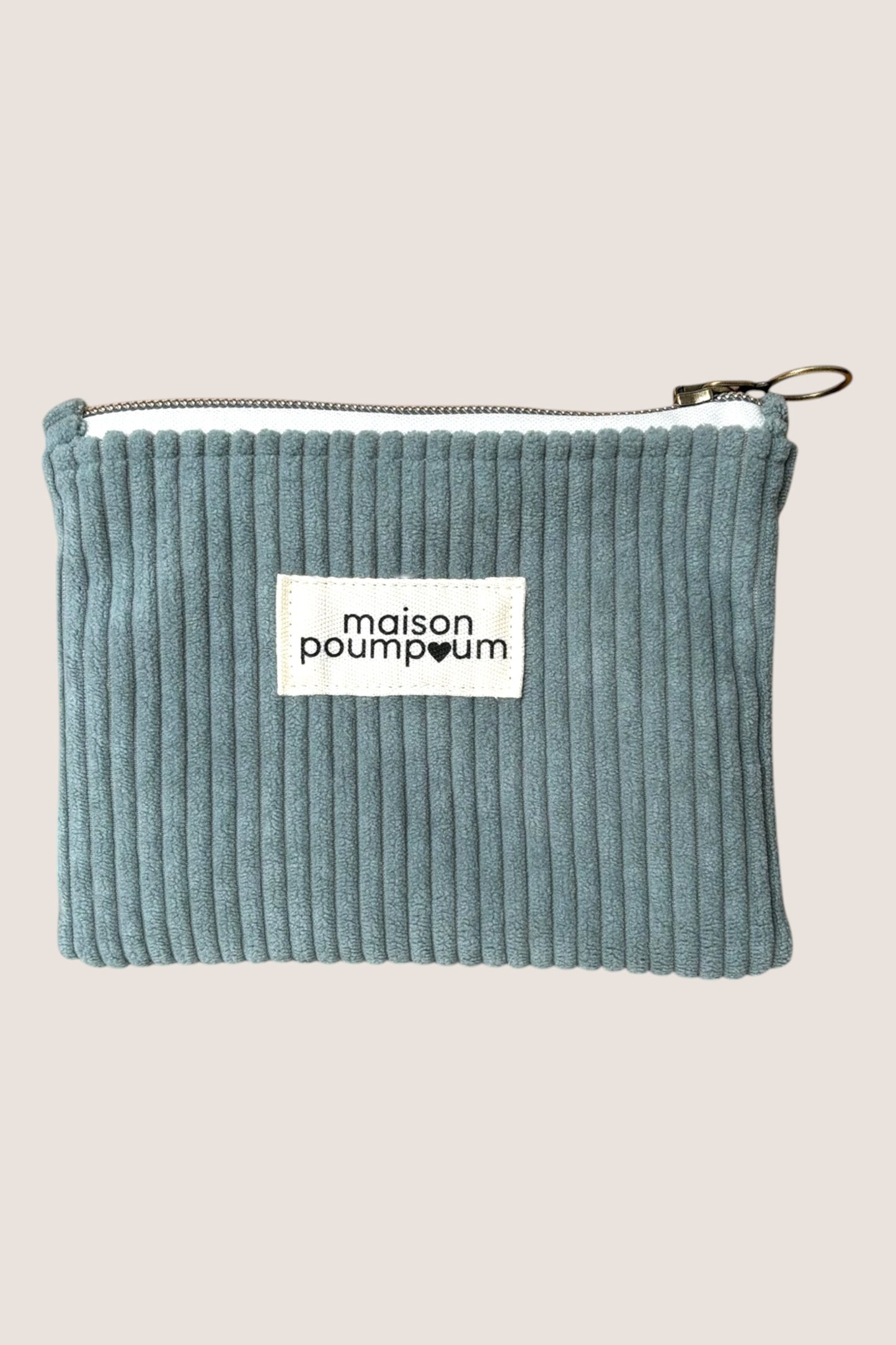 Pochette velours bleu ciel - maison poumpoum