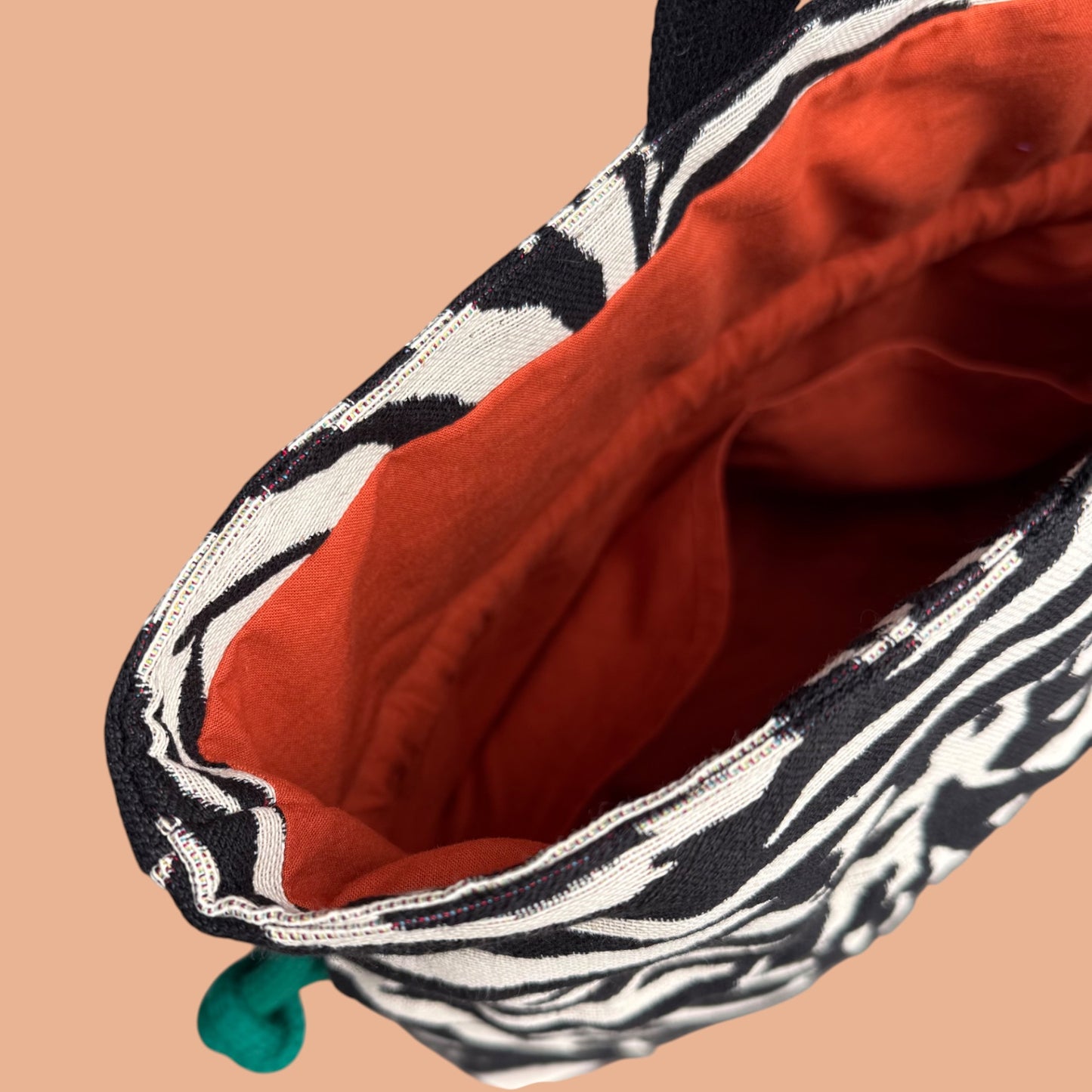 Sac Bourse Zèbre – Le chic rock à l’esprit libre