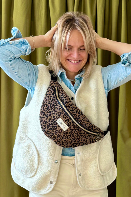 Sac Banane Leopard portée