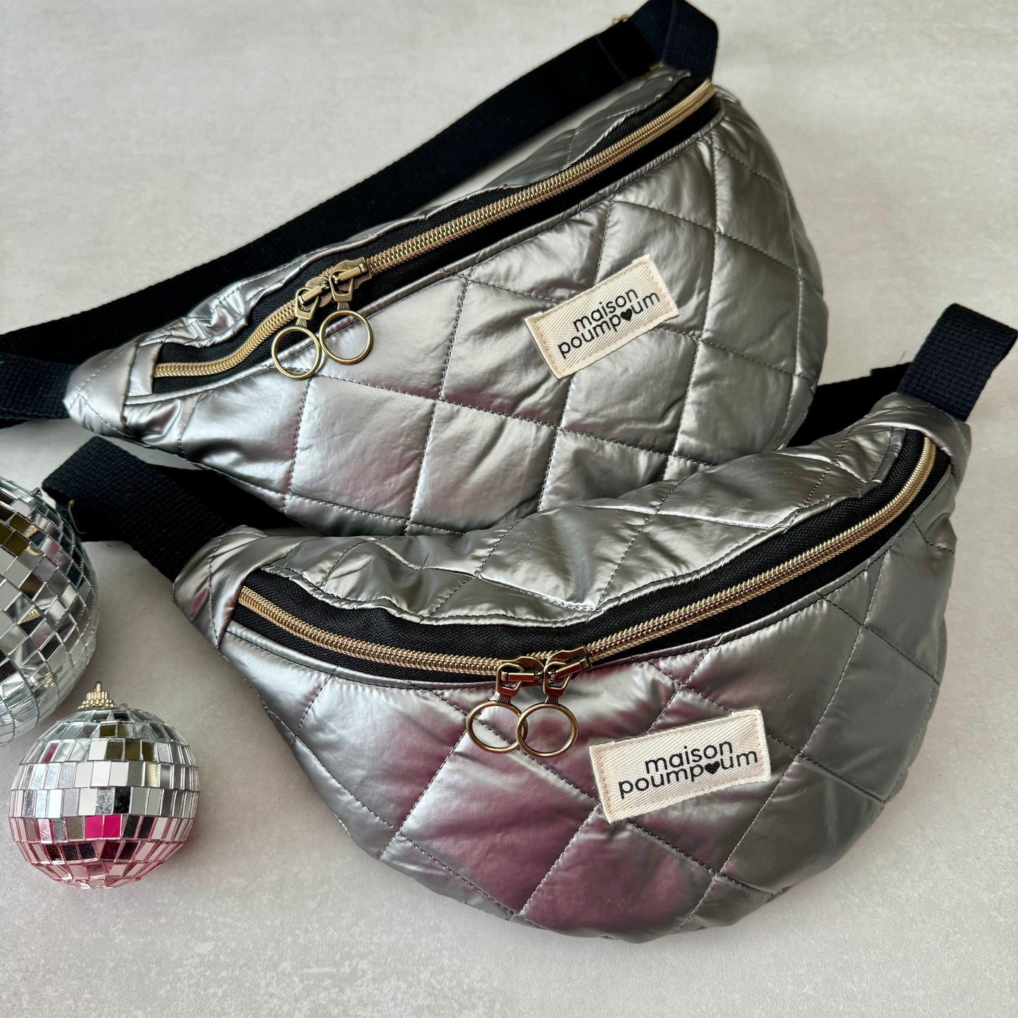 Sac banane matelassé argent - produit