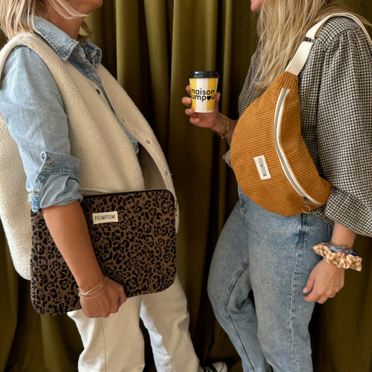 pochette ordinateur léopard sac banane moutarde