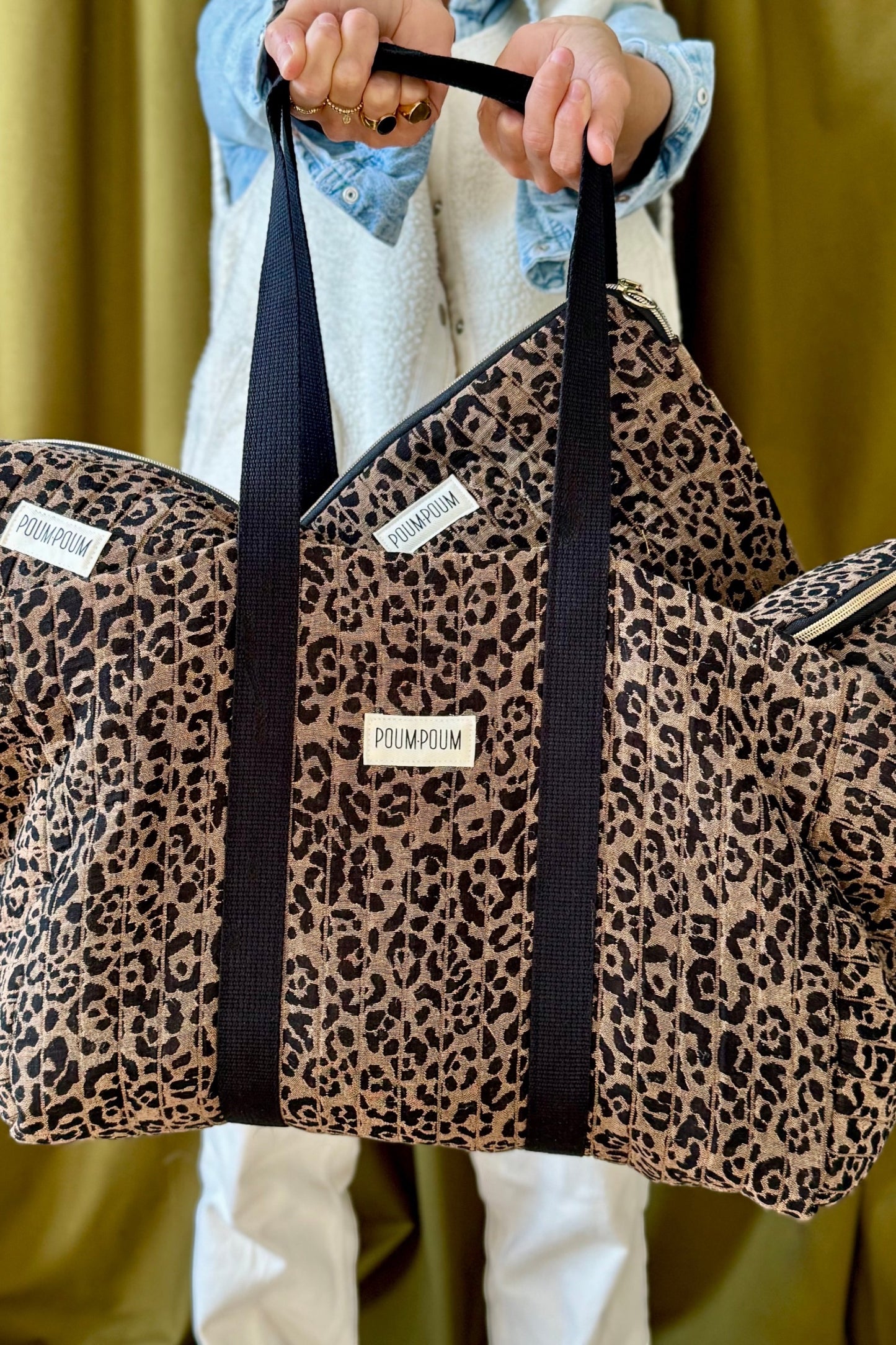 sac_banane_L_opard_cabas_trousse
