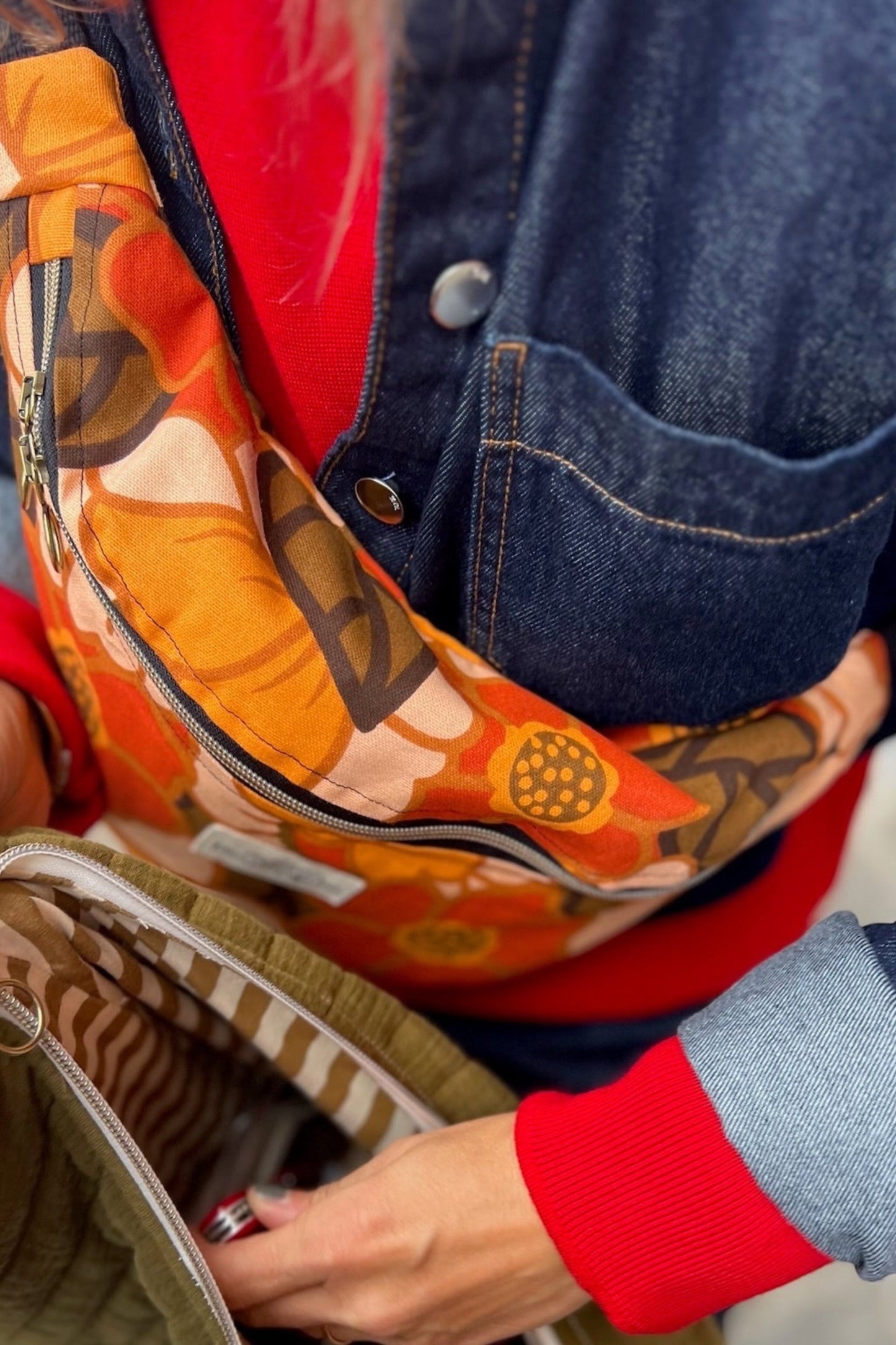 Sac banane fleuri 70's