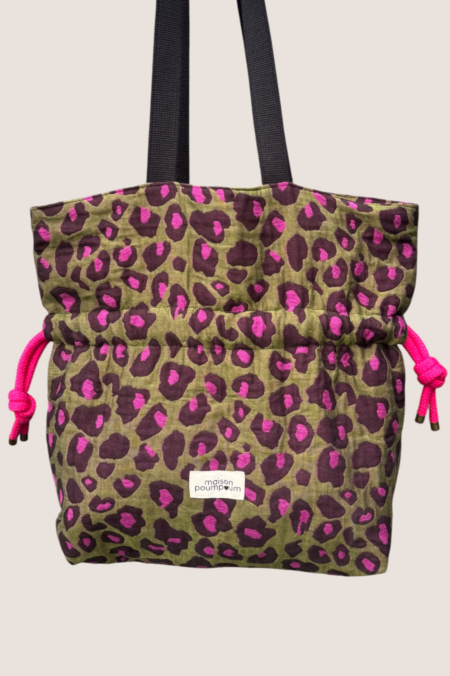 Sac Bourse Jacquard Léopard Fuchsia – Le léopard pop et ultra joyeux