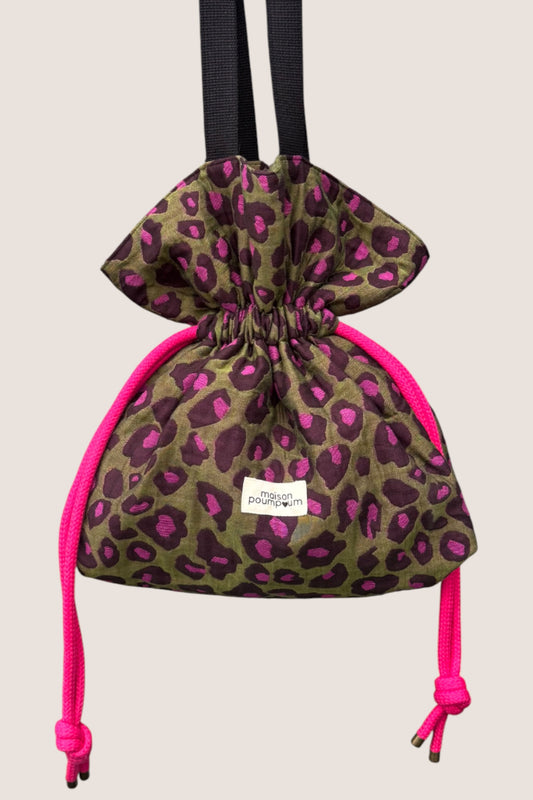 Sac Bourse Jacquard Léopard Fuchsia – Le léopard pop et ultra joyeux