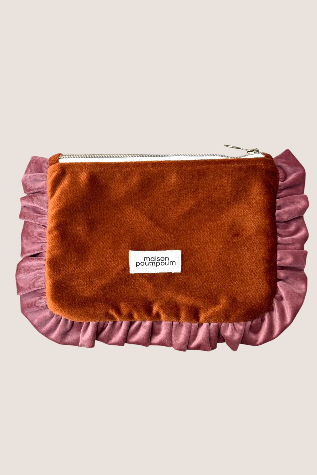 Pochette à froufrous  –  Velours Cognac
