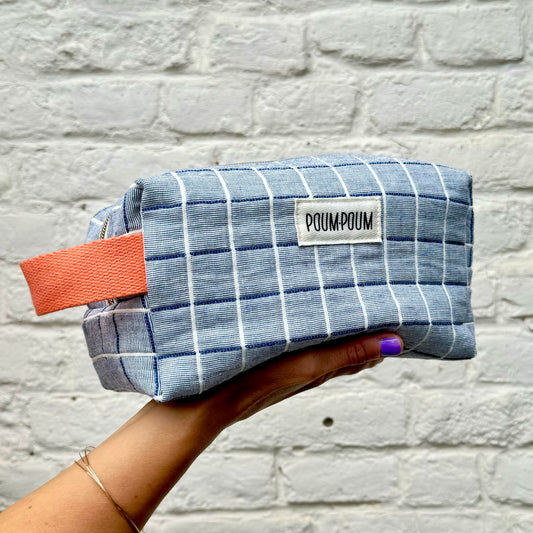 trousse de toilette carreaux bleu